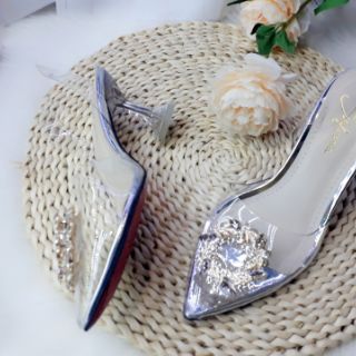 #Giầy cao gót nhọn đính đá pha lê trong suốt