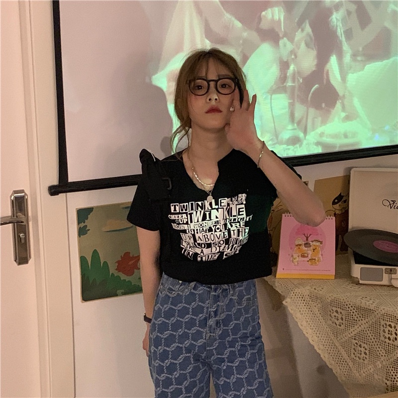 Áo Croptop Tay Ngắn Cổ Chữ V Dáng Ôm In Chữ Thời Trang Cho Nữ