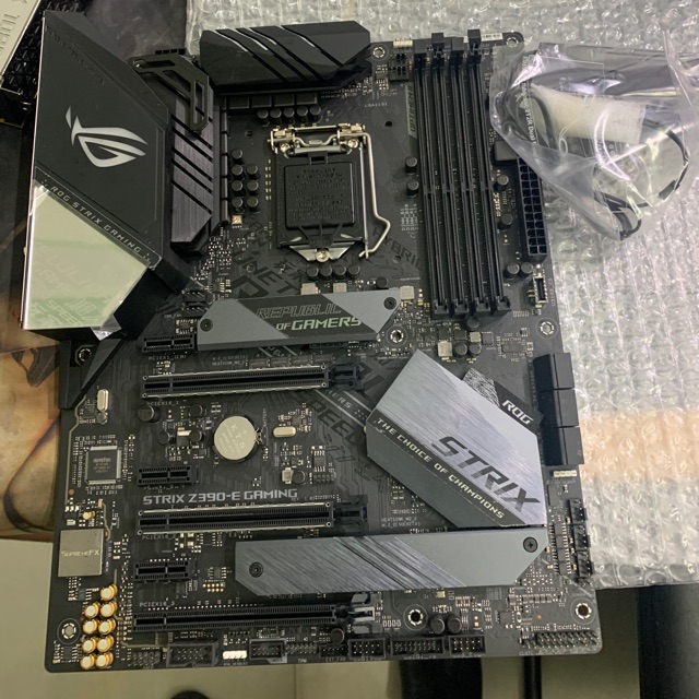 Bo mạch chủ asus z390 gamming-e
