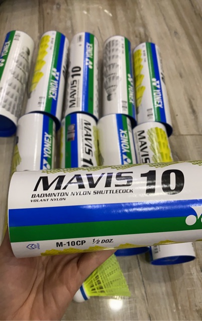 [Mã FAGREEN245 giảm tới 30K đơn 99K] Ống cầu lông nhựa Mavis 10 YONEX chính hãng ( hộp 6 quả)