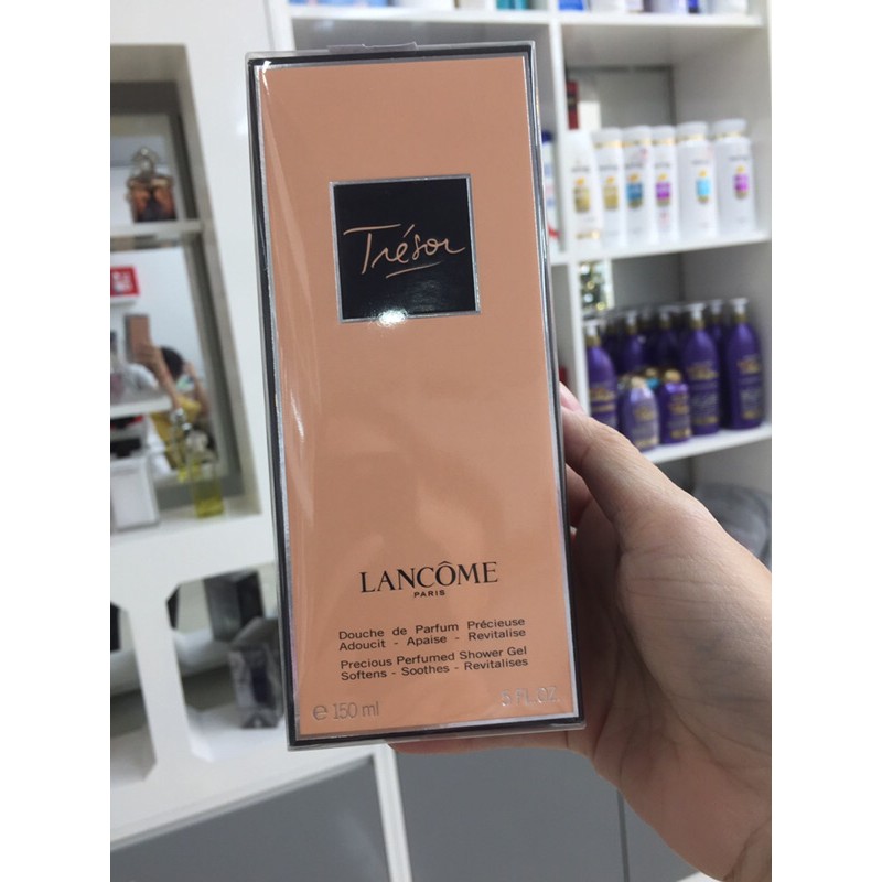 ⭐️sữa  tắm và nước hoa tre’sor lancome