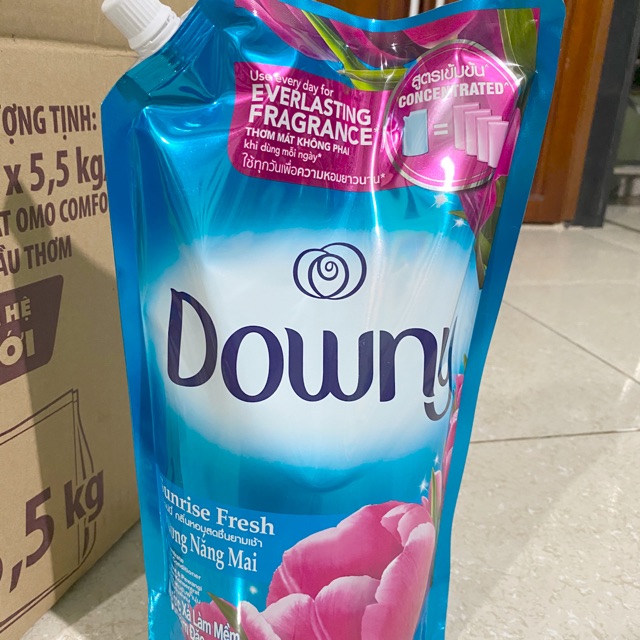 Nước xả vải Downy hương nắng mai túi 1.6 lít