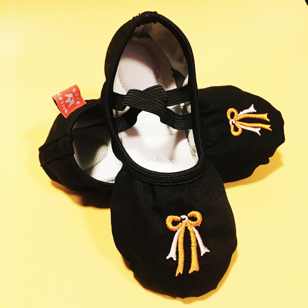 Giày múa Ballet trẻ em | giày múa Ballet màu đen thêu nơ GL06
