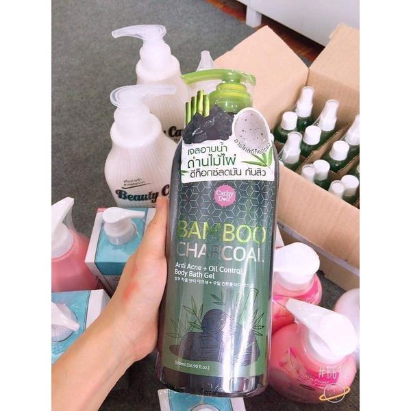 Sữa tắm mụn lưng than tre hoạt tính Cathy Doll 500ml/ Chai