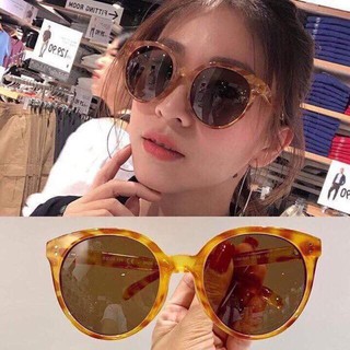 Sale kính chống nắng, chống tia cực tím, UV cut 400 của UNIQLO