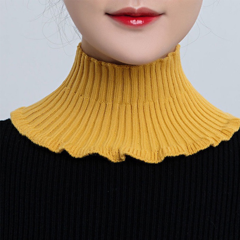 Cổ áo giả có thể tháo rời