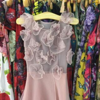 Đầm xòe đính hoa xinh xắn