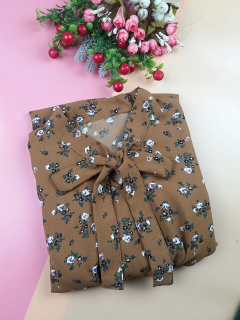 Váy hoa nhí dáng dài vintage