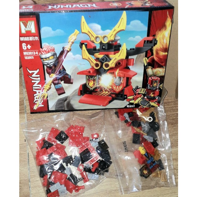 Lắp ráp 1 hộp LegoNinjaGo Robot 3013 có nhiều chi tiết bằng nhựa ABS