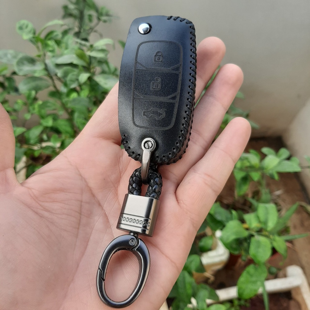 Bao da chìa khóa chìa độ Toyota, chìa như hình da thật bảo hành 2 năm, khắc tên và số đt chủ xe