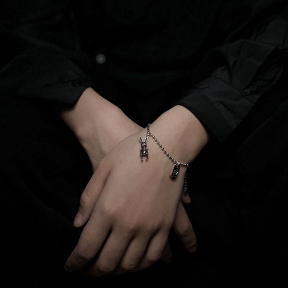 Vòng Tay Gắn Mặt Hình Chú Thỏ Ngộ Nghĩnh Phong Cách Hip-Hop