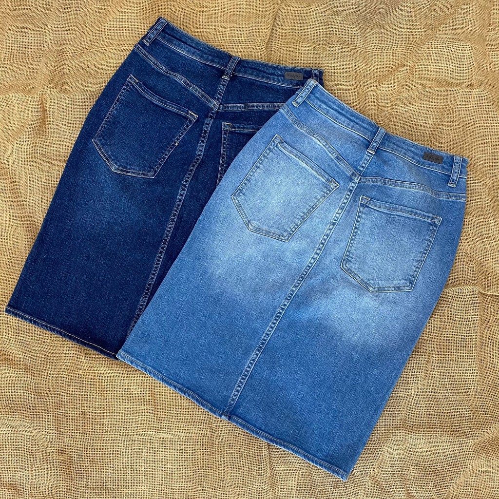 Chân Váy Jeans Xẻ 2 Màu Giảm Còn 199k + Tặng Kèm Áo