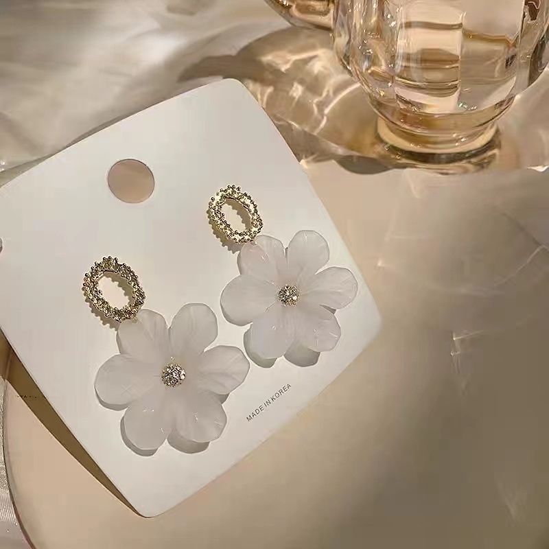 Khuyên Tai Hình Hoa Đơn Giản Bằng Nhựa Resin Bạc 925 Phong Cách Mới Cho Nữ