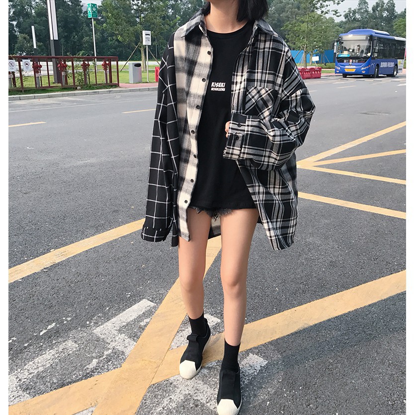 (Có video) Áo khoác POLO sơ mi - Jacket ulzzang oversize unisex Hàn - Áo kẻ caro ulzzang phối màu đen trắng