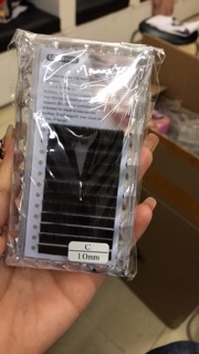 Lông mi fan sẵn lông rái cá