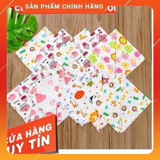 Yếm ăn dặm có cúc cài