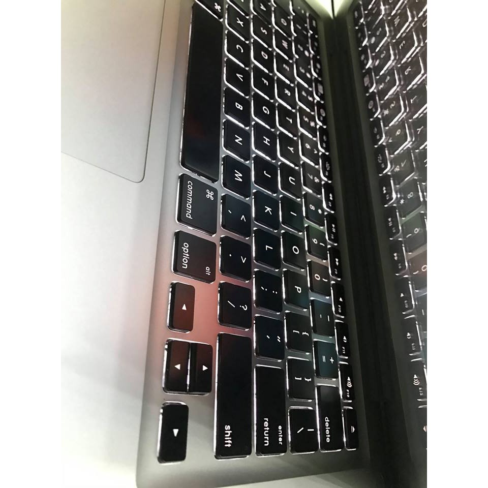 Macbook pro MC700, i5 2,3G, 4G, 320G, zin100%, giá rẻ | BigBuy360 - bigbuy360.vn