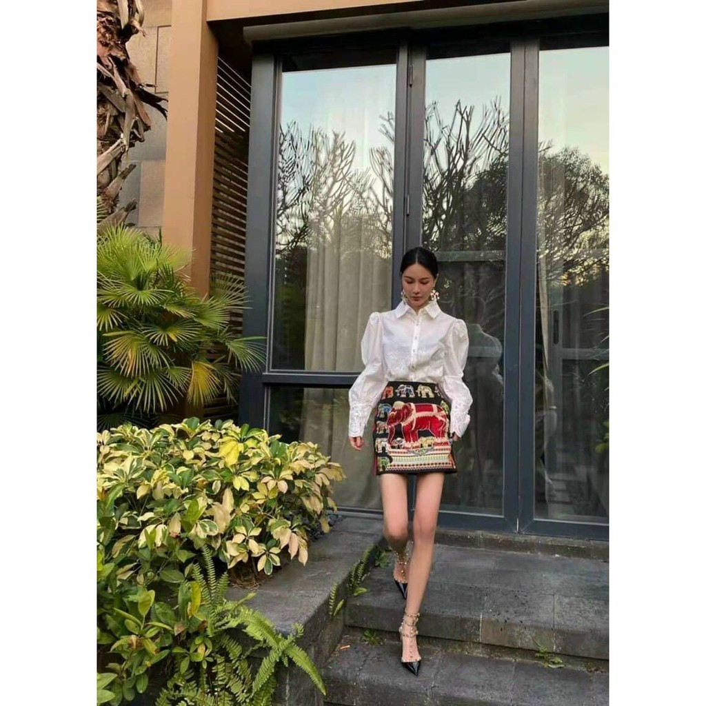 Sandal cao gót đinh Valentino