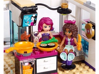 Lego xếp nhà livi