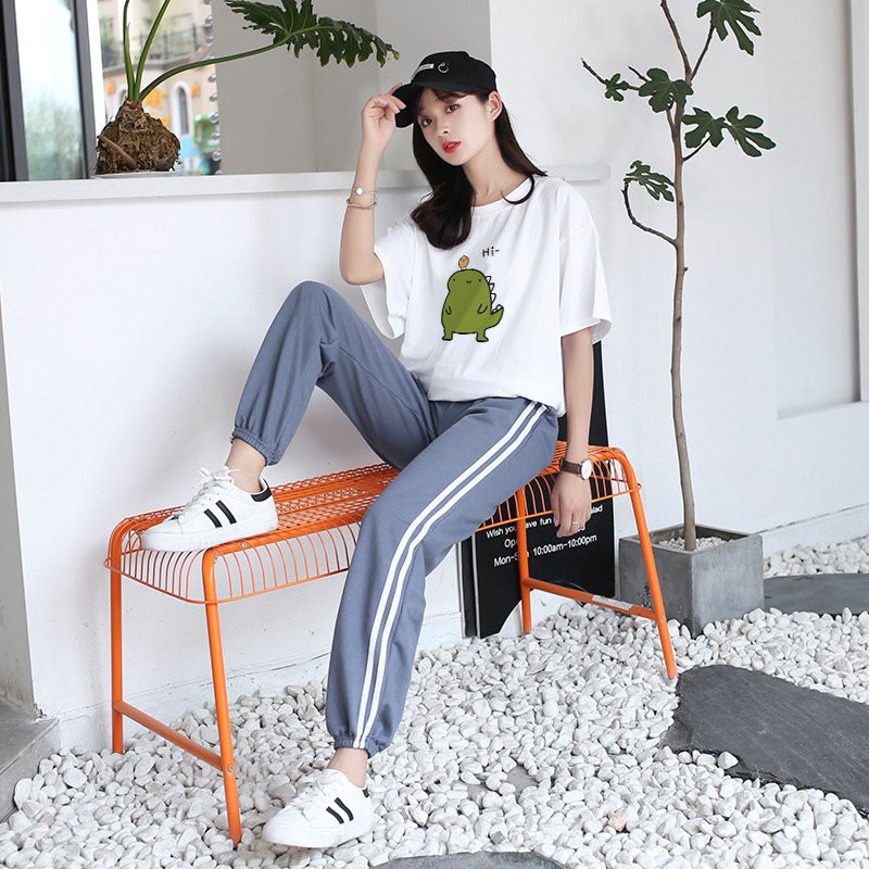 Set Jogger Line Phối Thun Unisex Khủng Long Xanh , Set quần thể thao sọc phối áo phông in hình dễ / Taraa's Store