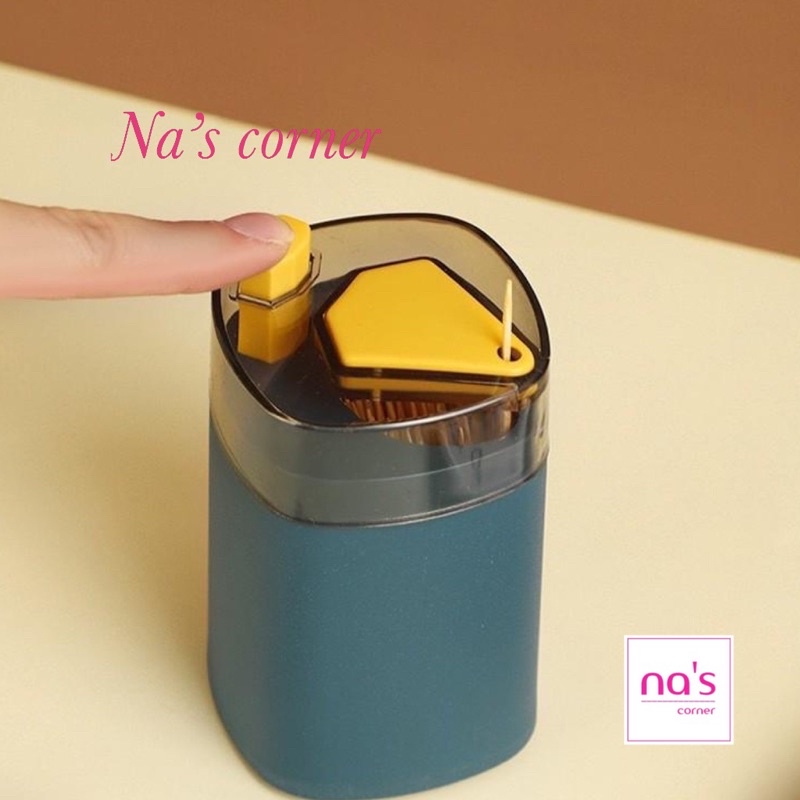 Hộp đựng tăm thiết kế thông minh, nhấn nút tăm sẽ tự động bật lên