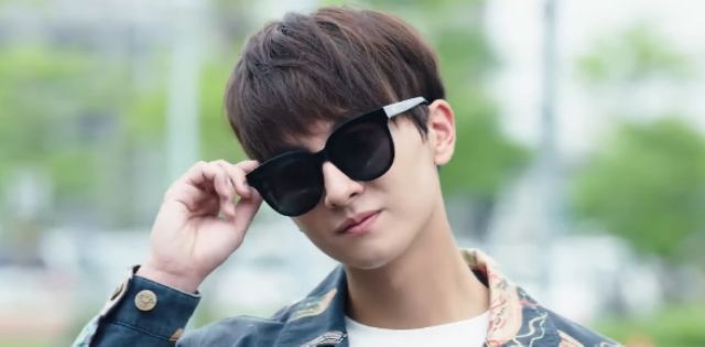 [Mã FARSSTGRE giảm 5K đơn bất kỳ] Kính GM Đen - Kính Trend Tik Tok | BigBuy360 - bigbuy360.vn