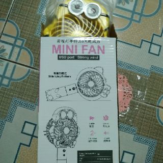 Quạt mini sạc điện USB, có đèn led