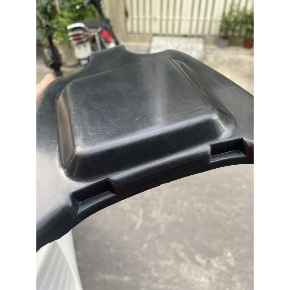 NẮP NHỰA ĐẬY BÌNH ẮC QUY XE CHALY