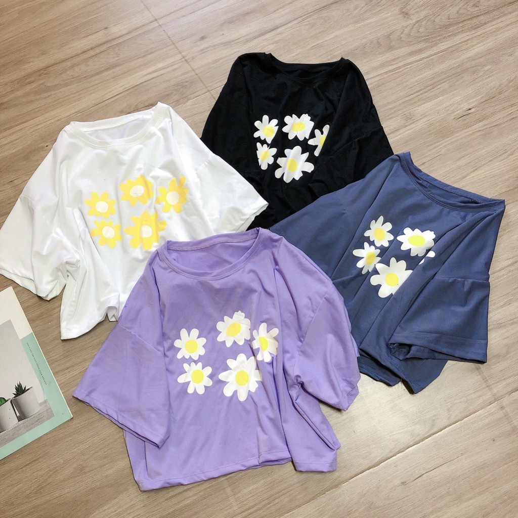 Áo croptop form rộng in hình hoa cúc tròn cực xinh