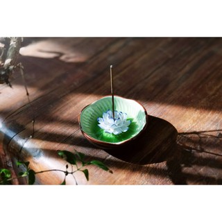 Đĩa đốt trầm đắp sen nổi DDT37