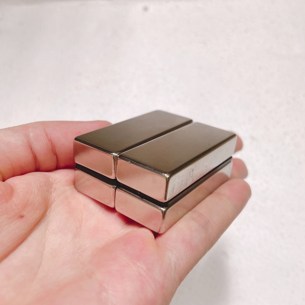 Nam châm đất hiếm 50x20x10mm phủ mạ niken N52 siêu mạnh
