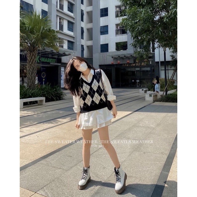 HÀNG SẴN]Áo GILE LEN QUẢ TRÁM TO hàng Quảng Châu style Ulzzang