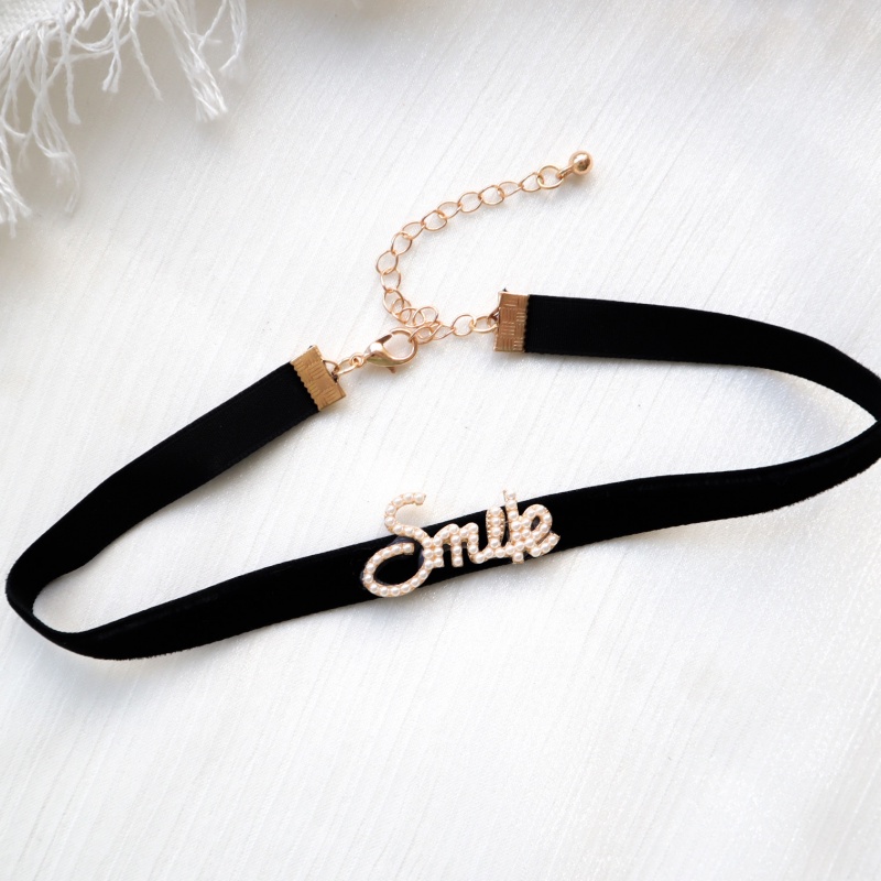 Vòng Cổ Choker Dây Nhung Đen Đính Hạt Ngọc Trai 2022