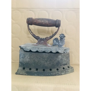 BÀN ỦI CON GÀ CÁN GỖ