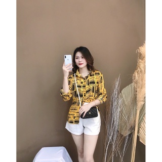 Áo sơ mi voan họa tiết chữ
