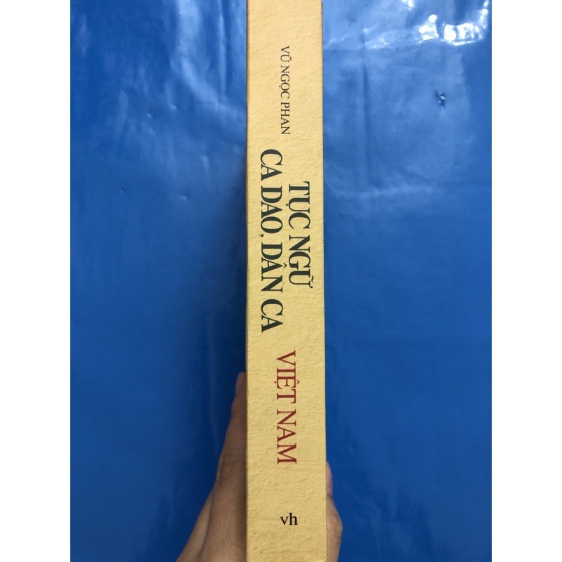 Sách - Tục ngữ, ca dao, dân ca Việt Nam (Bìa mềm tái bản) Tặng kèm Bookmark