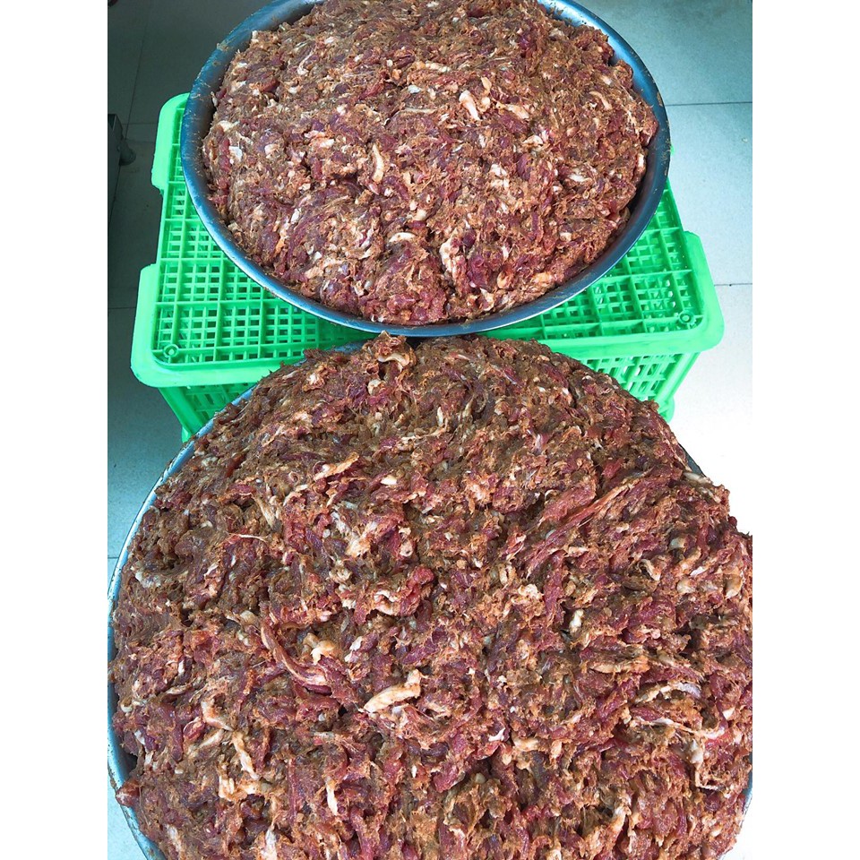 Xúc xích Sfood Keto: Chinh phục mọi khẩu vị, làm bằng thịt bò gié và thịt lợn sạch thái hạt lựu