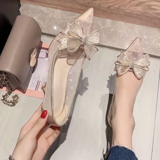 Giày cao gót nữ 9 phân màu be đen đế nhọn hot 2021