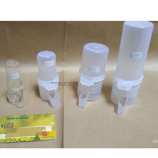 G05 - 10 cái QUẶNG PHỄU NHỰA DẺO 1 LÍT QUAI DÀI thức ăn, nước uống CHIẾN KÊ, đong rượu, nước mắm
