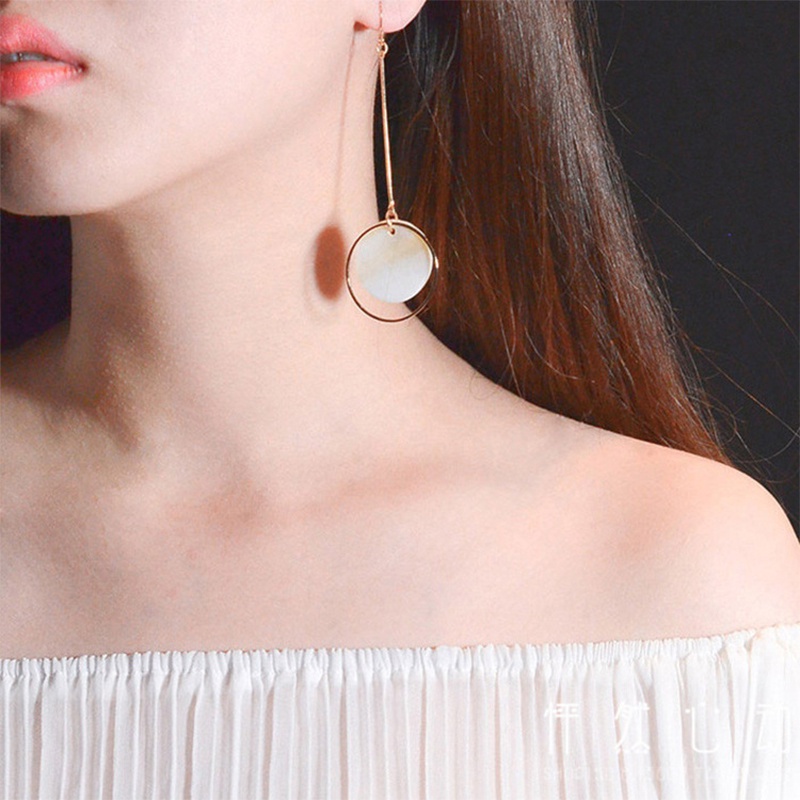 Hoa tai vòng có móng vuốt ngọc trai đơn giản, giao hàng ngẫu nhiên theo phong cách hình ảnh