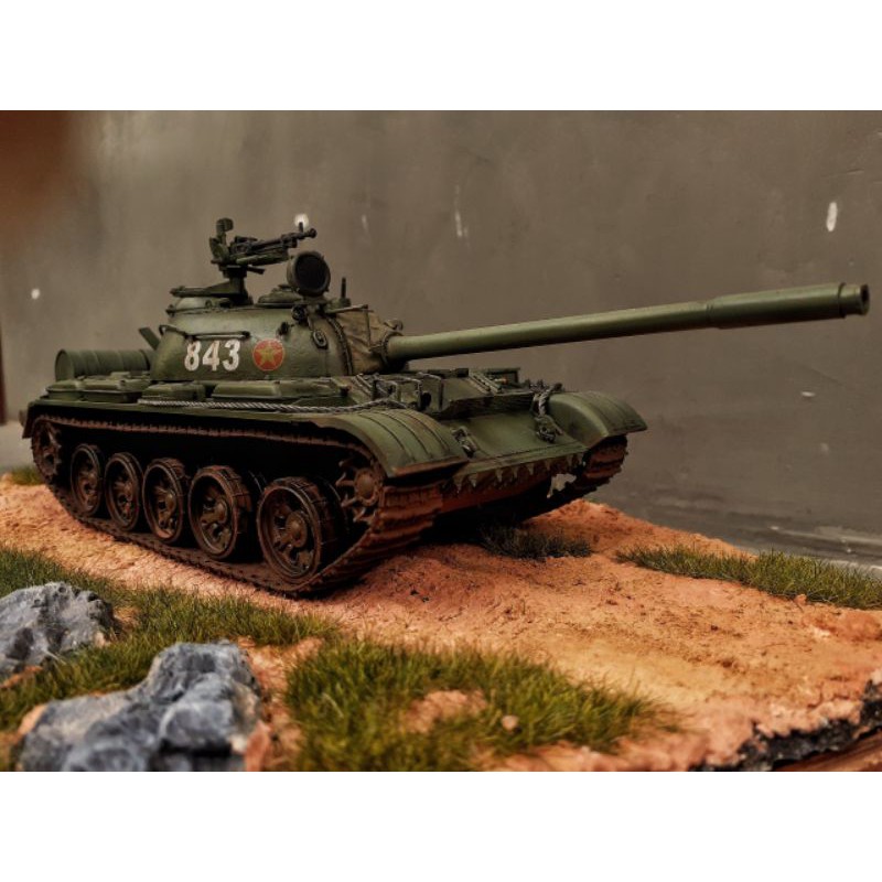 Mô hình 1/35 xe tank t54 (kèm sa bàn và mica)