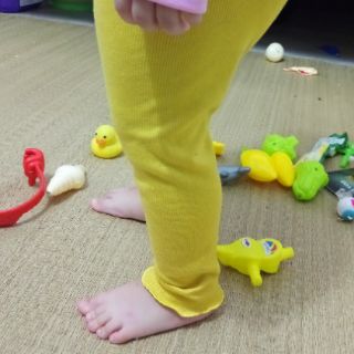 Quần len  cho bé gái