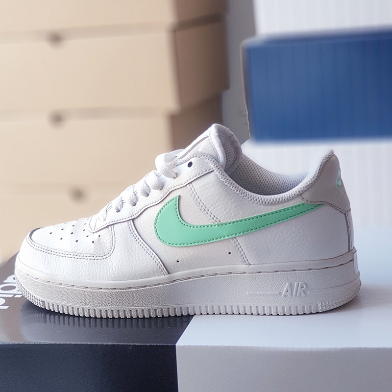 Giày Nike Air Force 1 07 White Green Glow, size 37.5, real 2hand
