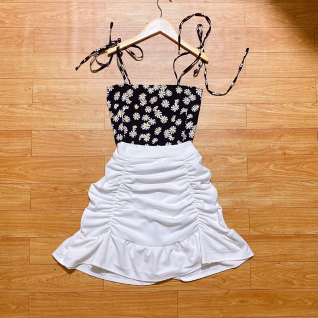 Áo 2 dây phối viền cổ_áo dây body nhún | BigBuy360 - bigbuy360.vn