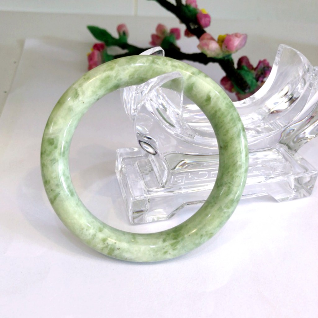 Vòng ngọc đá Việt Nam màu xanh màu vàng màu xanh đen trong suốt thanh lịch cho nàng may mắn | BigBuy360 - bigbuy360.vn