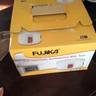 Máy làm sữa chua 6 cốc Fujika