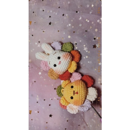 - Mặt thú cưng viền hoa