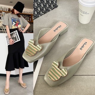 Giày sục mũi hổ đầu đinh