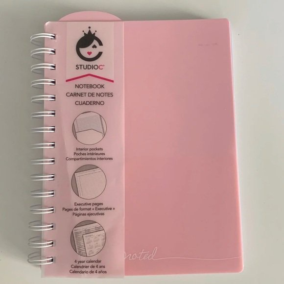 Sổ lò xo bìa nhựa B5 Studio C 200 trang 3865