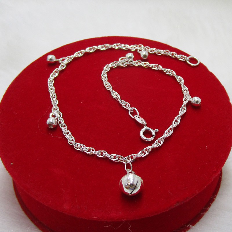 Lắc chân bạc ta chuông kêu